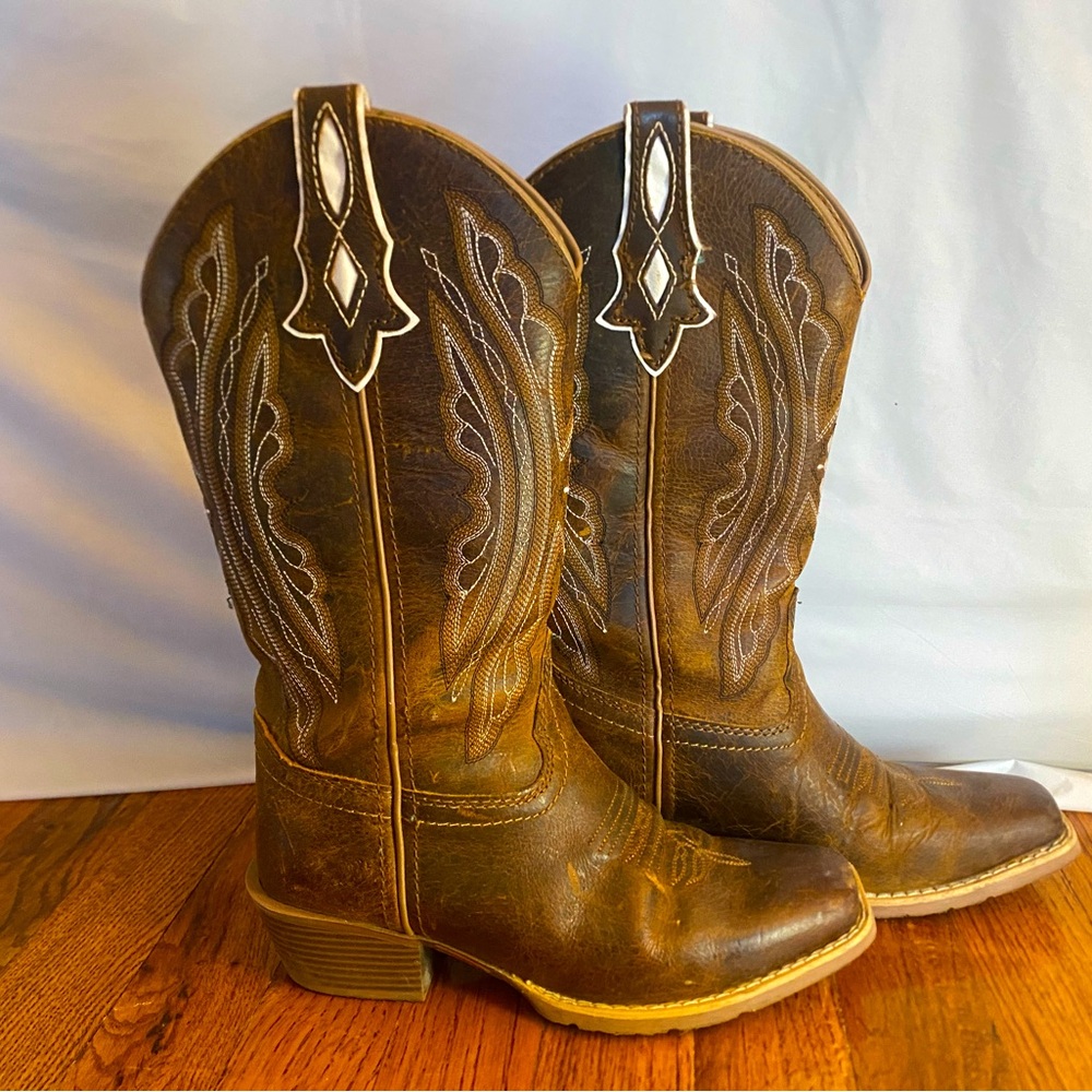 Classic Cowgirl size 6